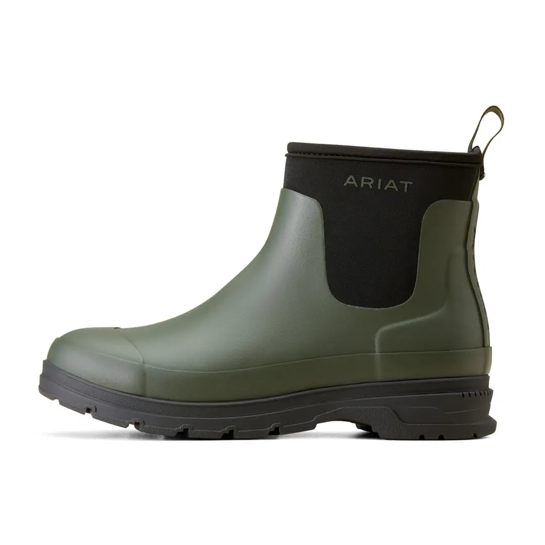 Green Ariat Kelmarsh Shortie Rubber Boots with black elastic side panel, perfect for country clothing