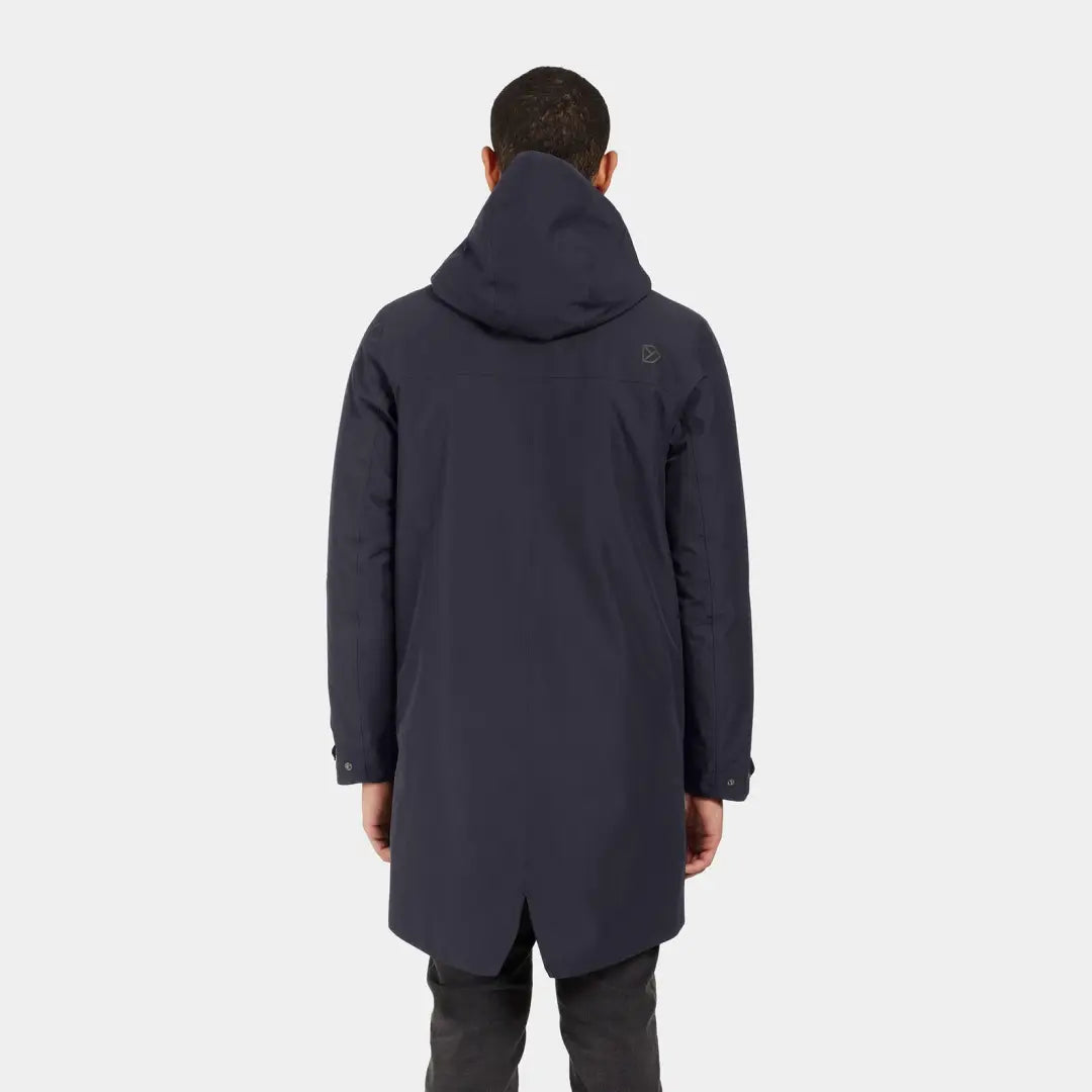 Navy blue hooded Didriksons Falke Parka with streamlined design and sophisticated accents