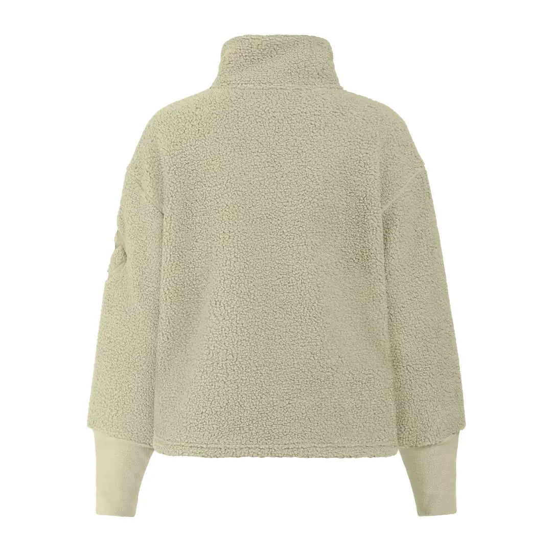 Beige fleece turtleneck sweater perfect for chilly autumn winds in the Didriksons Mella 3