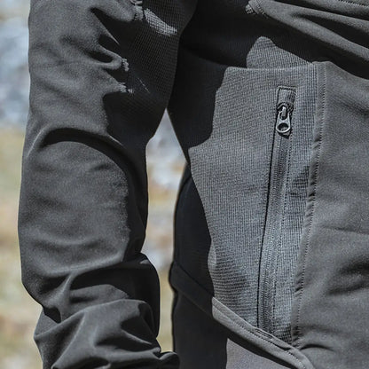 Zippered pocket on Hoggs of Fife Ardross Jacket, perfect for country clothing and outdoors