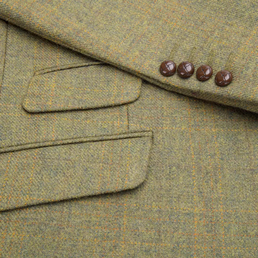 Tweed jacket sleeve featuring four brown buttons from the Hoggs Of Fife Kinloch Sports Jacket