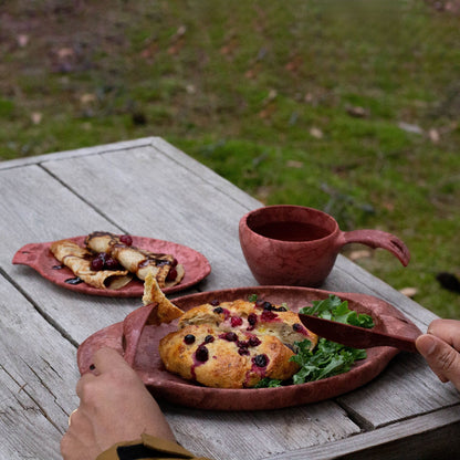 Rustic breakfast setting featuring the Kupilka Premium Gift Set for cozy dining vibes