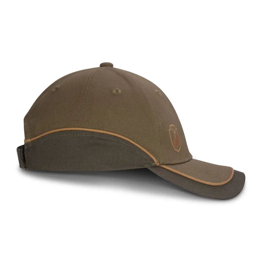 Brown Forest Skeet Cap with contrasting trim along the brim for a stylish look