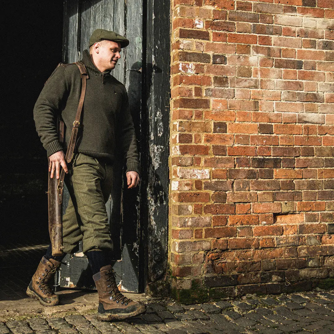 Elderly man in countryside attire showcasing Seeland Hillside Breeks with PFAS-free Seetex® membrane