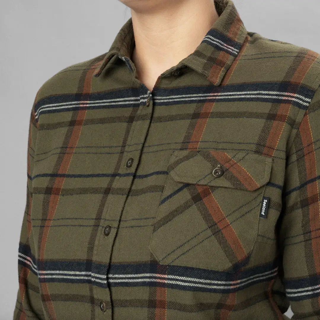 Olive green Plaid flannel shirt with stripes from Seeland Skye, perfect for country clothing