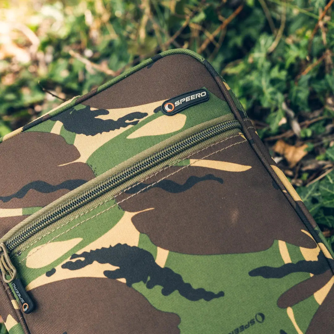 Camouflage-patterned Speero Scales Pouch with a zipper pocket for easy storage