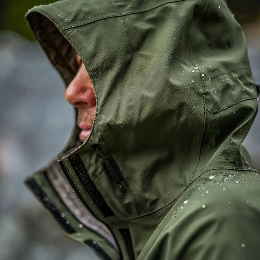 Swazi Tahr Ultralight Jacket with water droplets, featuring Aegis® Strata and 20k waterproof